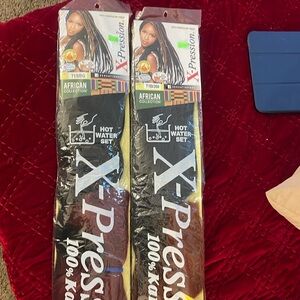 2 packs of braiding hair